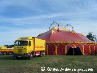 Le nouveau spectacle 2009 du cirque Hart de Bordeaux