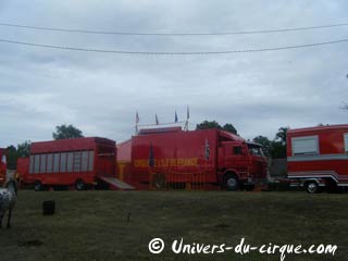 Le cirque de l'Ile de France de la famille Dubois