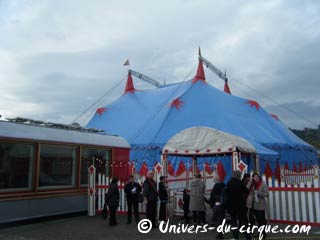Derniers jours du séjour 2009 du cirque Medrano à Lyon