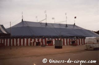 Trentième anniversaire de la première tournée en France de l'American Circus Togni (01)