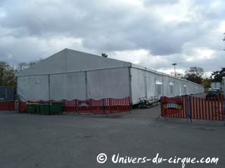 Paris: le cirque Phénix est arrivé sur la Pelouse de Reuilly