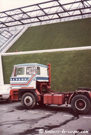 Trentième anniversaire de la première tournée en France de l'American Circus Togni (08)