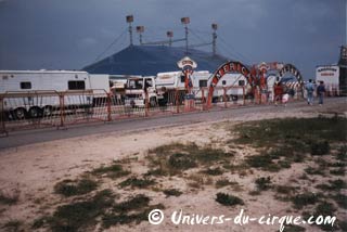 Trentième anniversaire de la première tournée en France de l'American Circus Togni (08)