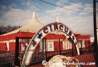 Trentième anniversaire de la première tournée en France de l'American Circus Togni (10)