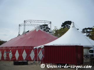 Paris: le cirque de Nol Christiane Bouglione 2009 se prépare