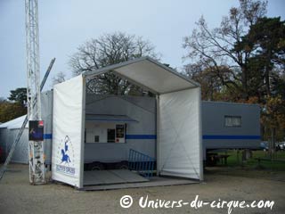 Paris: le séjour du cirque national Alexis Gruss se poursuit
