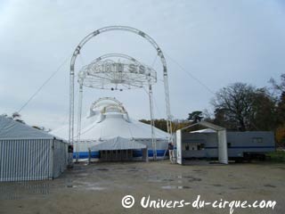 Paris: le séjour du cirque national Alexis Gruss se poursuit