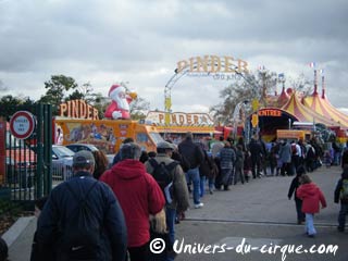 La saison de Nol du cirque Pinder bat déjà son plein à Paris