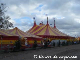 La saison de Nol du cirque Pinder bat déjà son plein à Paris