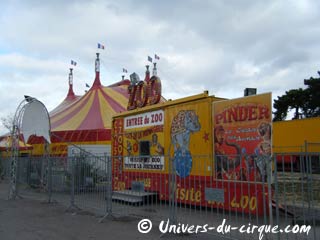 La saison de Nol du cirque Pinder bat déjà son plein à Paris