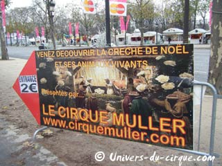 Paris: ambiance festive au Marché de Nol des Champs-Elysées