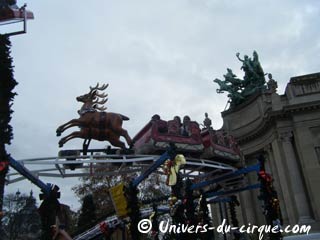 Paris: ambiance festive au Marché de Nol des Champs-Elysées