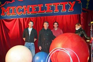 L'école du cirque Micheletty plante son chapiteau à La Baule