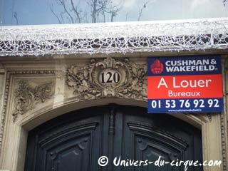 Paris: bureaux à louer au n 120 de l'Avenue des Champs Elysées 