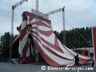 Val d'Oise: le cirque Maximum sur la base de loisirs de Cergy-Pontoise du 15 au 27 décembre 2009