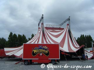 Val d'Oise: le cirque Maximum sur la base de loisirs de Cergy-Pontoise du 15 au 27 décembre 2009