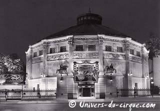 Paris: nouvelles cartes postales du cirque d'hiver Bouglione