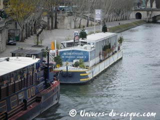Paris: réveillons magiques à bord de Métamorphosis les 24 et 31 décembre 2009