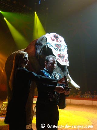 Amar: un best of de portaits d'artistes de la tournée 2009 qui s'achève (1)
