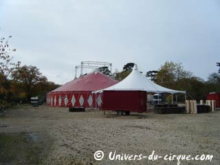 Derniers jours de l'édition 2009 du cirque de Nol Christiane Bouglione à Paris