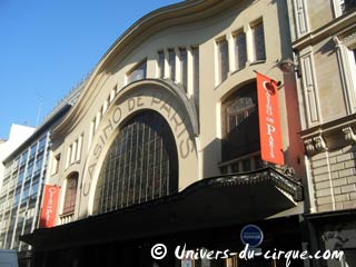 Les sept doigts de la main sont arrivés au Casino de Paris