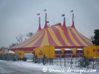 Le cirque Pinder sous la neige à Paris