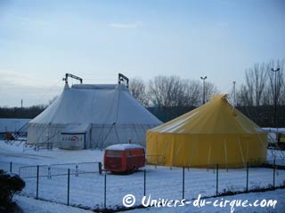 Hauts-de-Seine: la neige s'invite à l'espace cirque d'Antony
