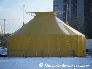 Hauts-de-Seine: la neige s'invite à l'espace cirque d'Antony