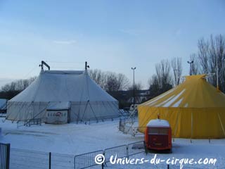 Hauts-de-Seine: la neige s'invite à l'espace cirque d'Antony