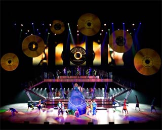 Viva Elvis du Cirque du Soleil en photos et en vidéos