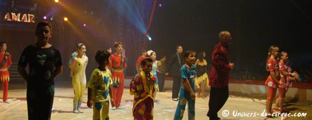 Amar: un best of de portaits d'artistes de la tournée 2009 qui s'achève (2)