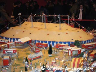 Paris: l'exposition de maquettes du 31 Festival Mondial du Cirque de Demain