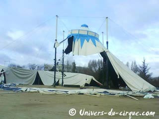 Le cirque Octave Singulier de Poitiers ravagé par la tempête