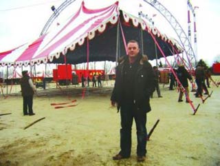 Cirque Amar: des études juridiques à la piste aux étoiles