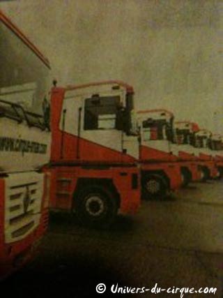 Les tracteurs Renault Magnum nouvelles génération du cirque Amar en images
