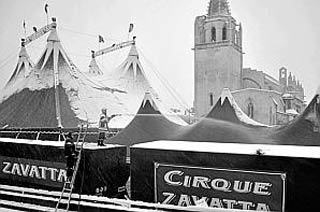 Tarascon: le cirque Claudio Zavatta bloqué par la neige