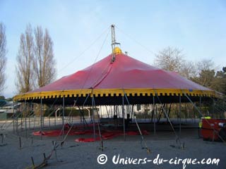 Loire-Atlantique: l'école du cirque Micheletty présente à la Baule jusqu'au 31 mai 2010