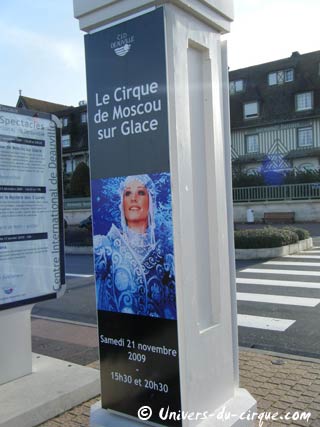 Charmes et similitudes des affiches des spectacles russes en France