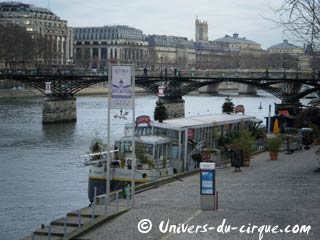 Paris: la péniche magique Métamorphosis va bientôt changer de quai