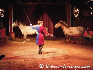 Paris: le cirque Diana Moreno-Bormann fidèle au poste