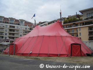 Hauts-de-Seine: les Tréteaux de France ont planté leur chapiteau à Montrouge