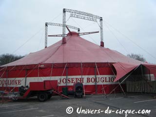 Yvelines: le séjour du cirque Joseph Bouglione se poursuit sur la base de loisirs de Saint Quentin-en-Yvelines
