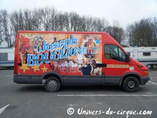 Yvelines: le séjour du cirque Joseph Bouglione se poursuit sur la base de loisirs de Saint Quentin-en-Yvelines