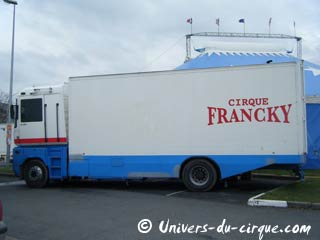 Le cirque Francky en tournée en région parisienne