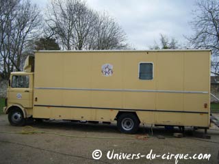 Essonne: le Rudi Llata Circus est arrivé à Savigny-sur-Orge