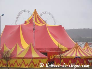 Le nouveau chapiteau du cirque Zavatta fils