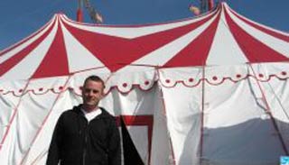 Saint-Omer: Stéphan Gistau, chaque soir, dans l'arène du cirque Amar
