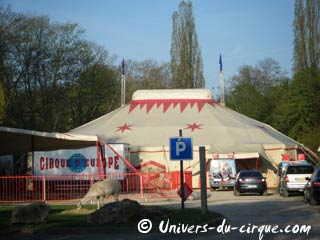 Yvelines: derniers jours de l'international cirque d'Europe à Jouy-en-Josas