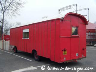 Yvelines: derniers jours du cirque Joseph Bouglione sur la base de loisirs de Saint Quentin-en-Yvelines