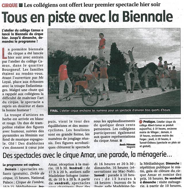 1ère biennale du cirque de Vierzon: le show de collégiens salué par par le Berry Républicain